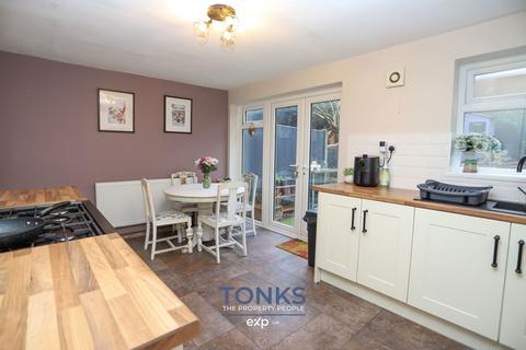 4 bedroom terraced house for sale, Woodbury Road, Halesowen B62