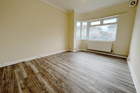 2 bedroom maisonette to rent, Cornwall Avenue, Slough, SL2
