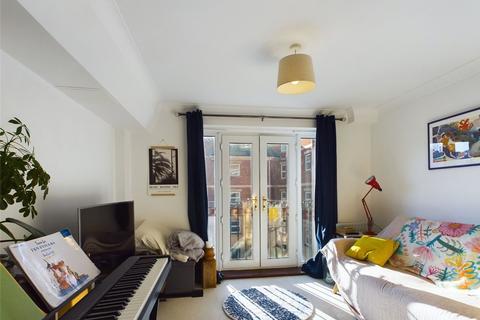 2 bedroom flat to rent, Davigdor Road, Petworth House Davigdor Road, BN3