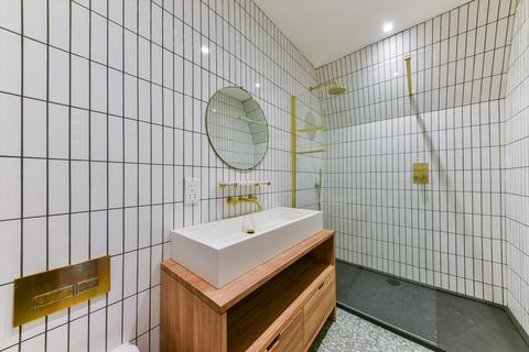 3 bedroom flat to rent, St. Johns Wood High Street, London, NW8