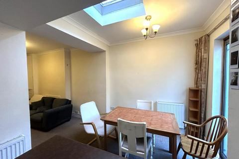 4 bedroom house to rent, Arwyn Cottages, Avenue Road, Falmouth