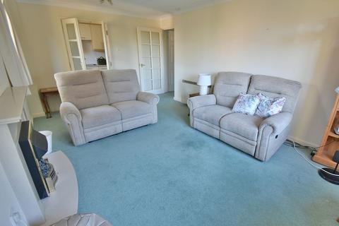2 bedroom retirement property for sale, Glenmoor Road, West Parley, Ferndown, BH22