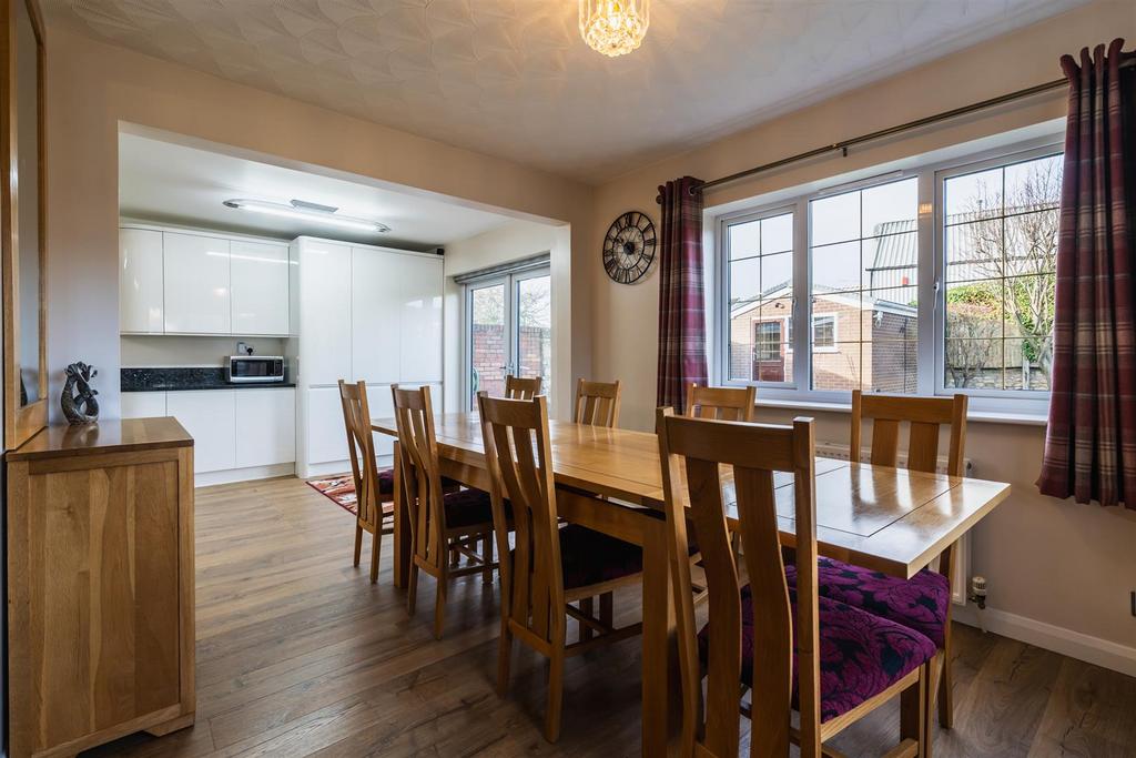 Dining Room/Snug