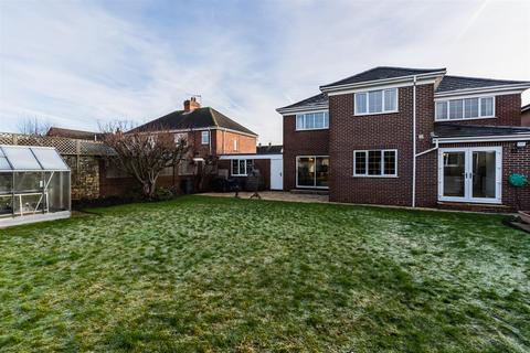 4 bedroom detached house for sale, School Road, Laughton, Sheffield