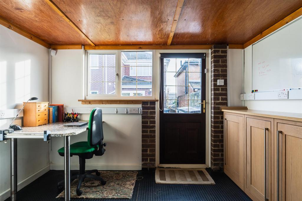 Studio/Office