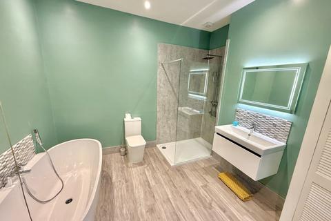 2 bedroom flat to rent, Wharton Street, South Shields