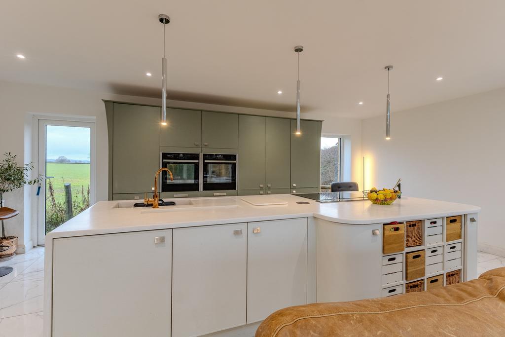 Kitchen (2)