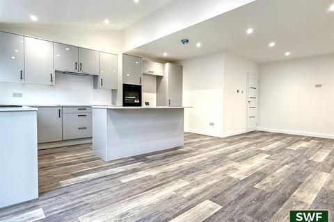 3 bedroom semi-detached house for sale, Westbourne Road, Penn
