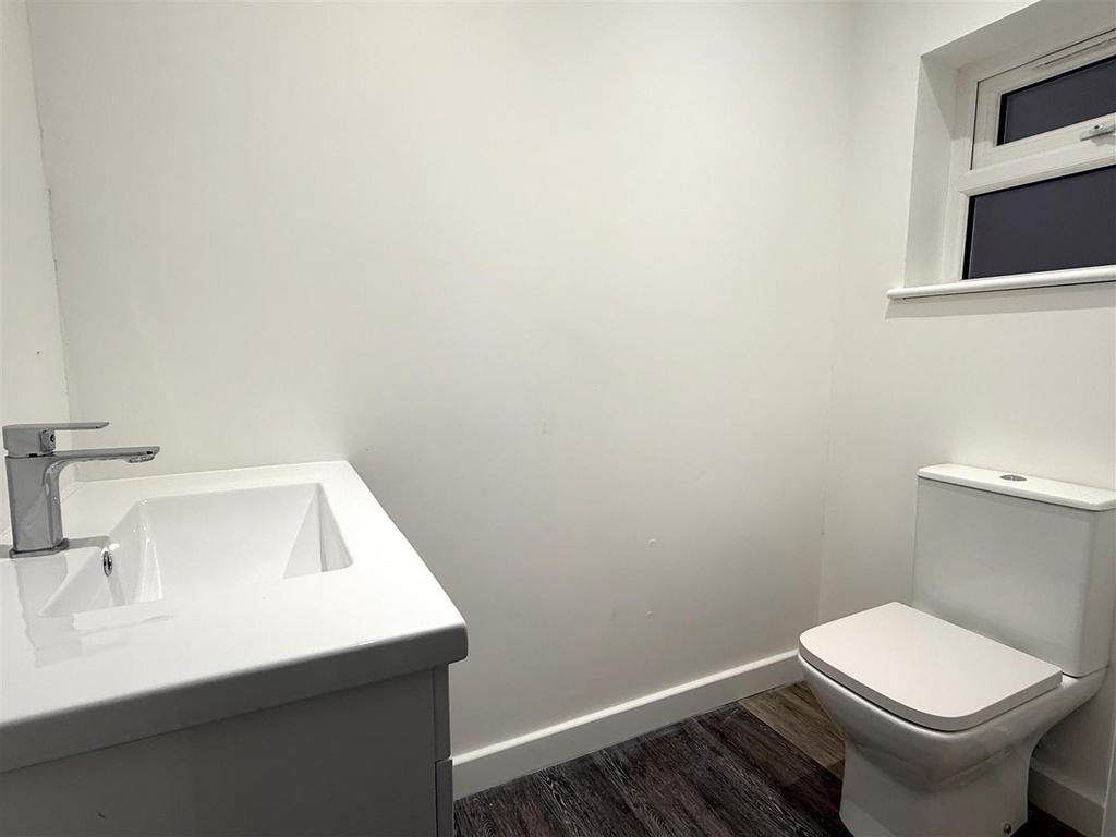 Guest cloakroom