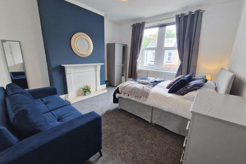 1 bedroom in a house share to rent, Deckham Terrace, Gateshead NE8