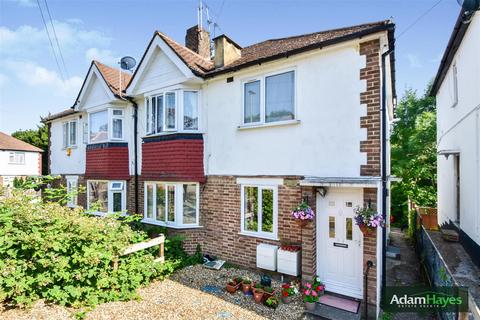 2 bedroom maisonette to rent, Cardrew Close, North Finchley N12