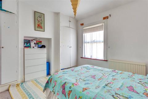 2 bedroom terraced house to rent, Albert Road, Oxfordshire RG9