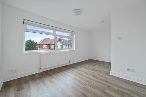 2 bedroom flat for sale, Burnham Way, Ealing