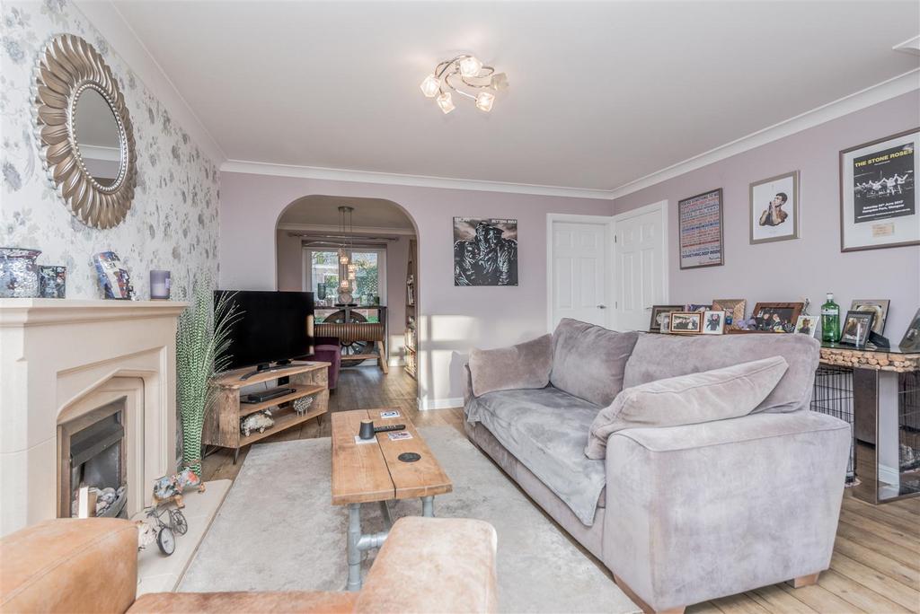 Living Room: