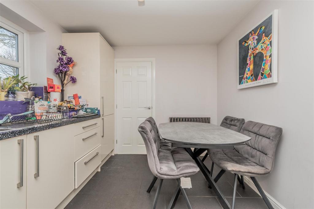 Fitted Kitchen: