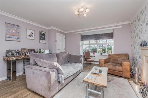 4 bedroom detached house for sale, College View, Leeds
