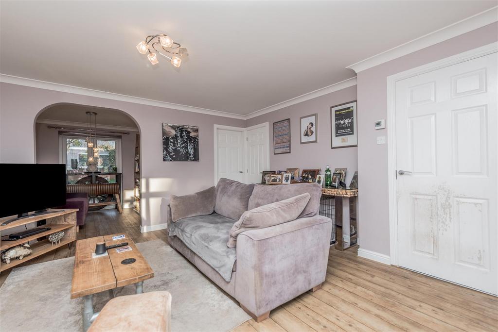 Living Room: