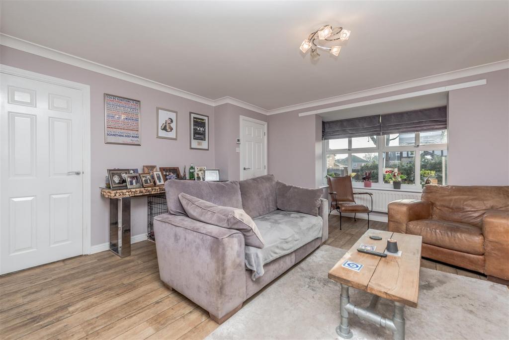 Living Room: