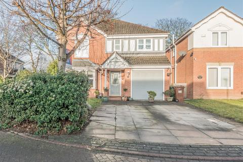4 bedroom detached house for sale, College View, Leeds