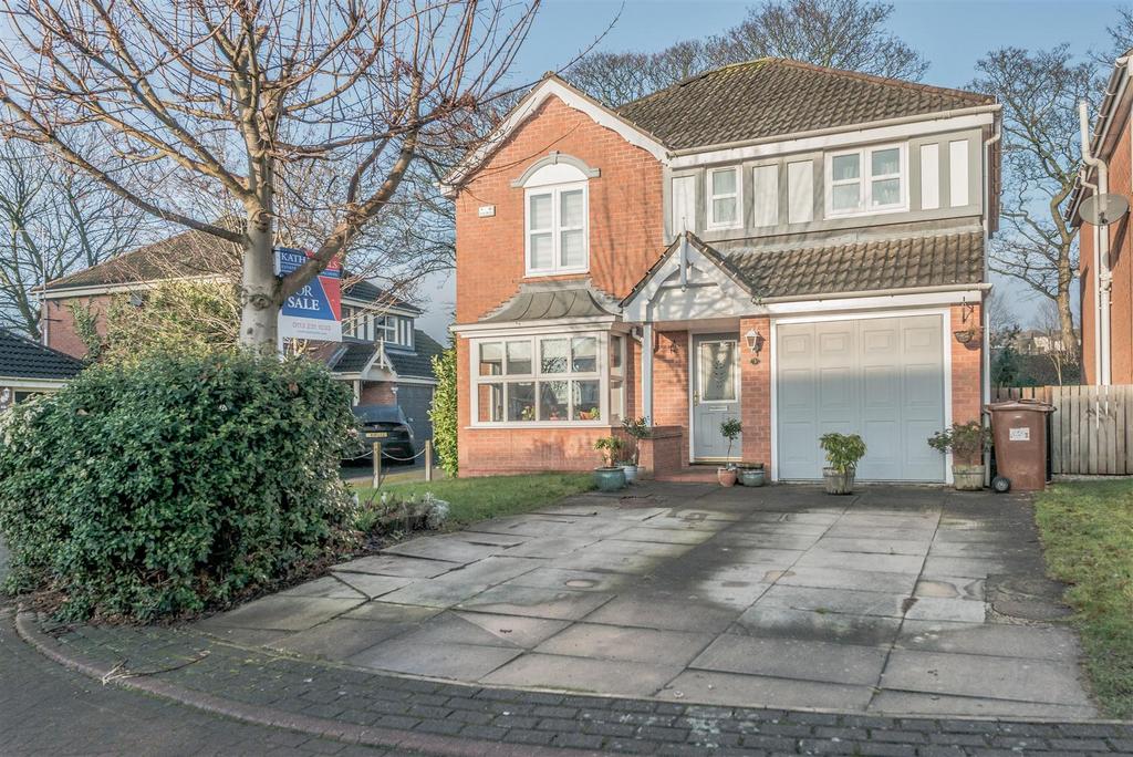Off Street Parking / Driveway / Garage: