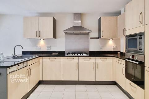 3 bedroom penthouse to rent, Ford Road Tortington BN18