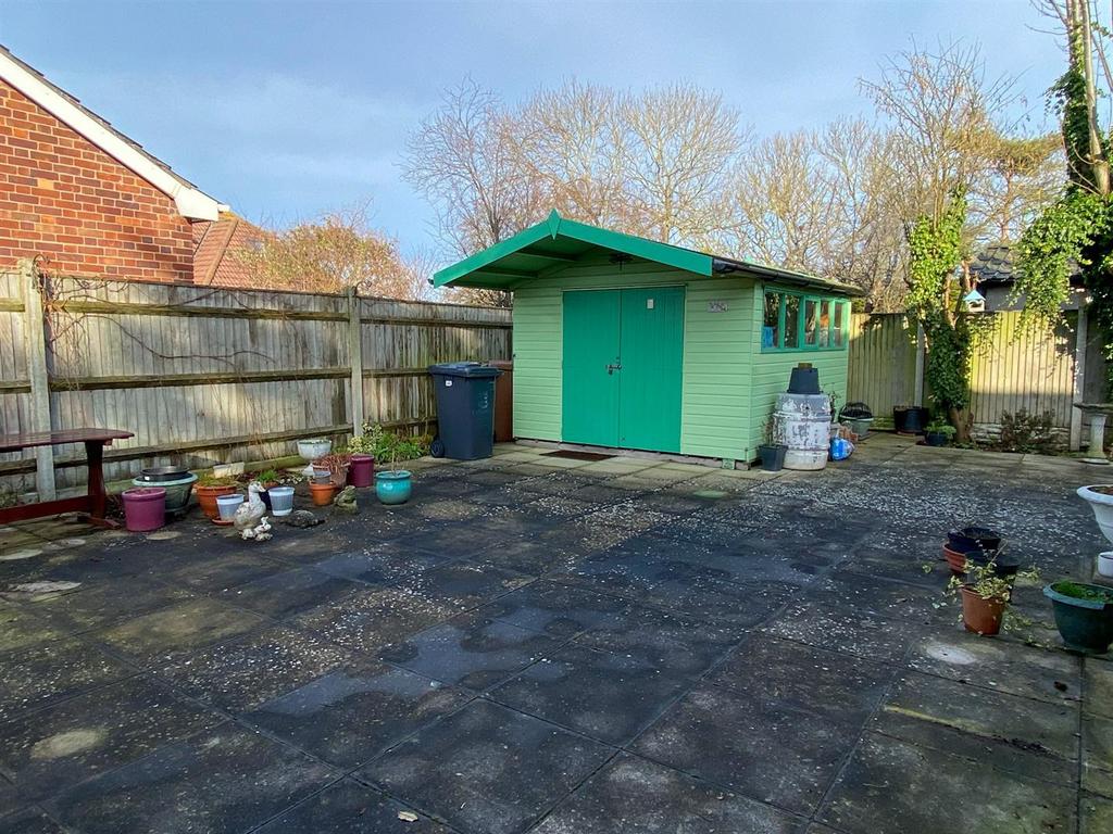 Shed.jpg