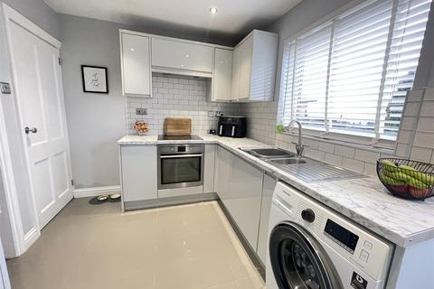 3 bedroom semi-detached house for sale, The Hollows, Salisbury SP2