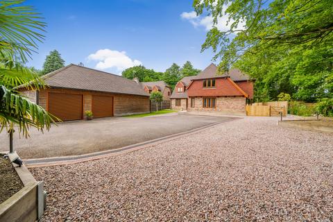 Copthorne Road, East Grinstead RH19