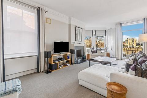 2 bedroom flat to rent, Riverview Gardens, Barnes, London