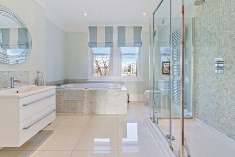 2 bedroom flat to rent, Riverview Gardens, Barnes, London