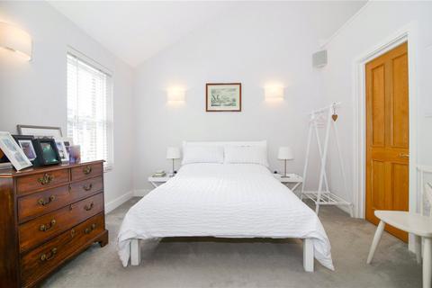 1 bedroom end of terrace house to rent, Archway Street, Barnes, London