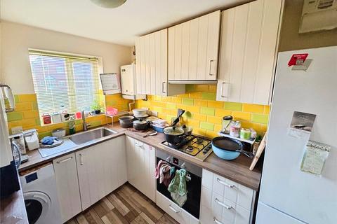 3 bedroom semi-detached house to rent, Barbel Drive, West Midlands WV10