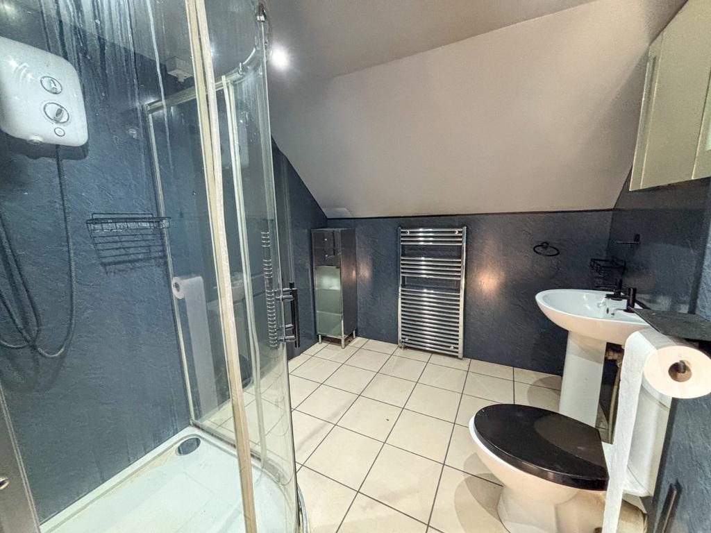 Ensuite Shower Room