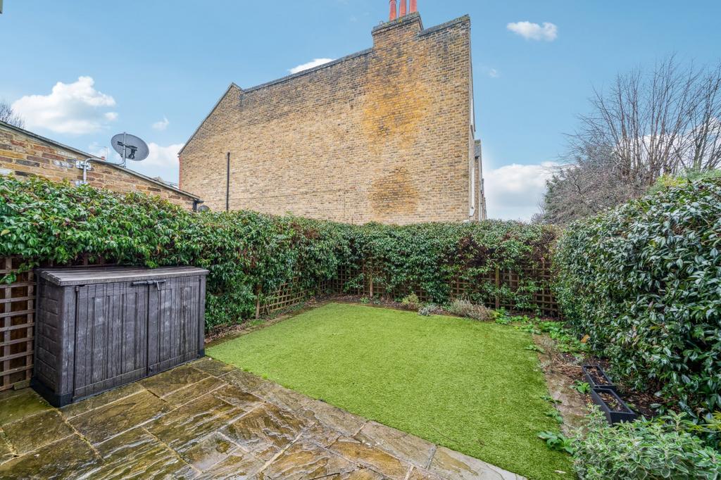 House in London - View 3