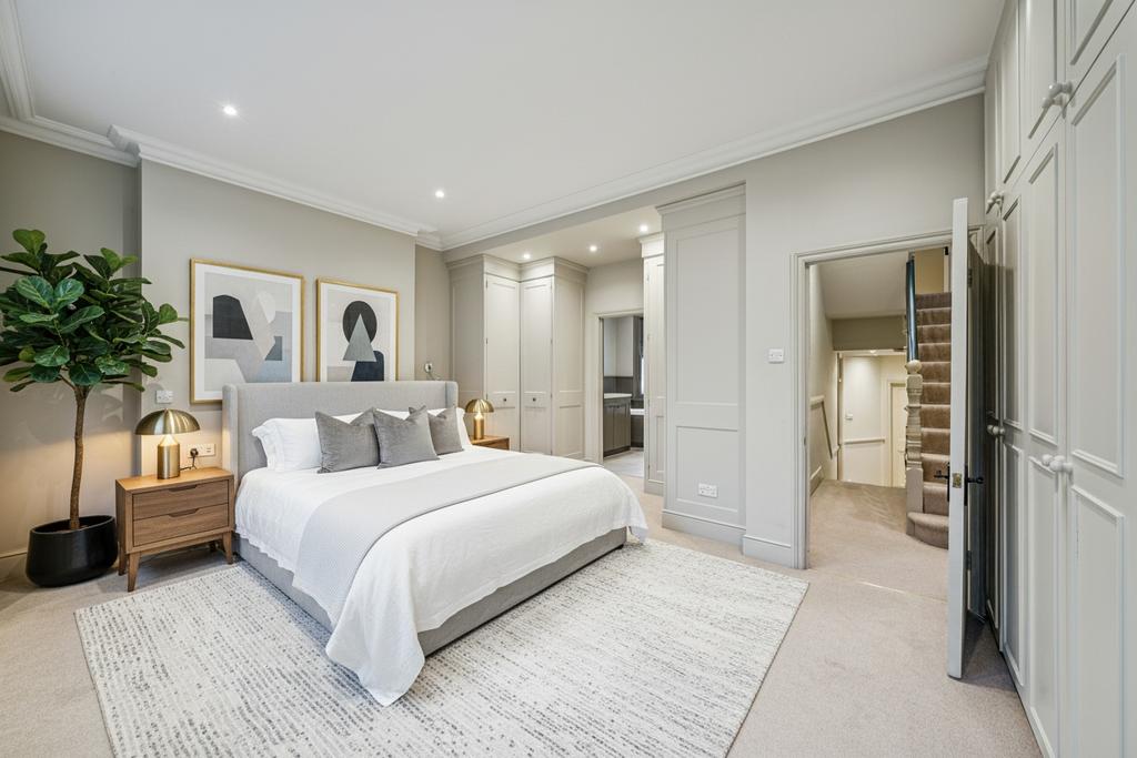 House in London - View 5