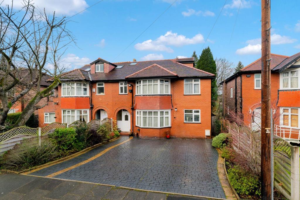 5 bedroom semi-detached house for sale