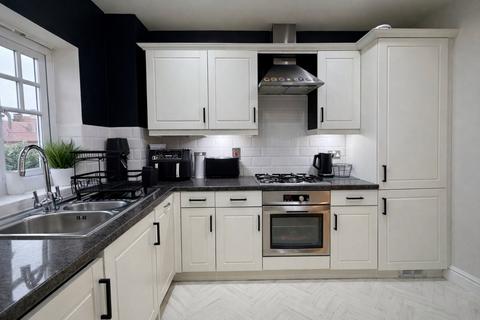 2 bedroom apartment for sale, Middle Gordon Road, CAMBERLEY GU15