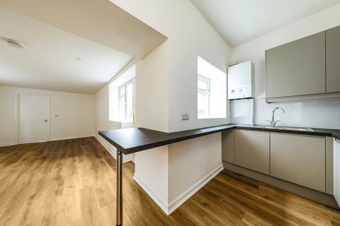 Birchanger Road, London, SE25