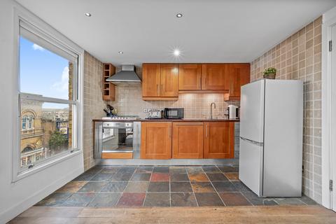 1 bedroom flat for sale, Camden Road, London