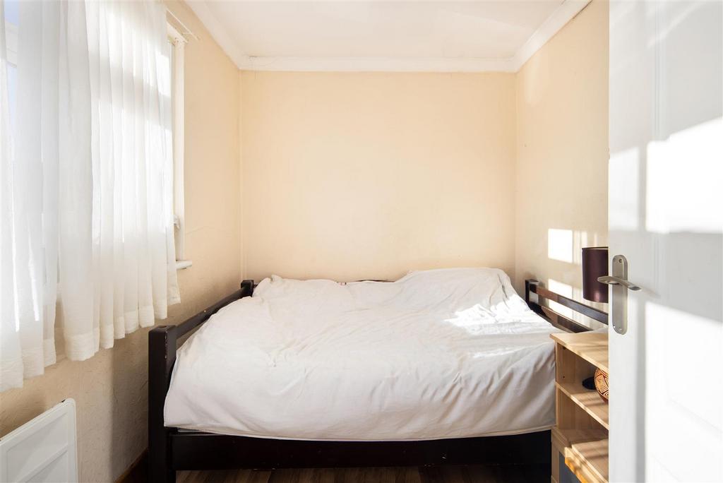 8 Bedroom 2.jpg