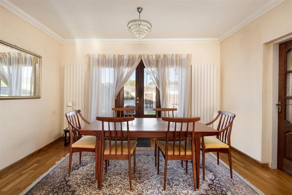 1 Dining Area.jpg