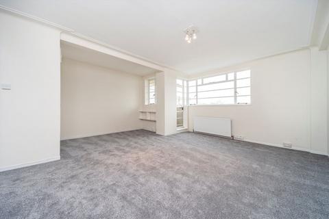 Studio to rent, Sheen Road, Richmond TW9