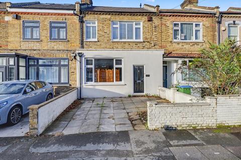 2 bedroom flat for sale, Borthwick Road, London, E15