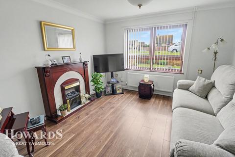 3 bedroom end of terrace house for sale, Mountbatten Way, Caister-on-Sea