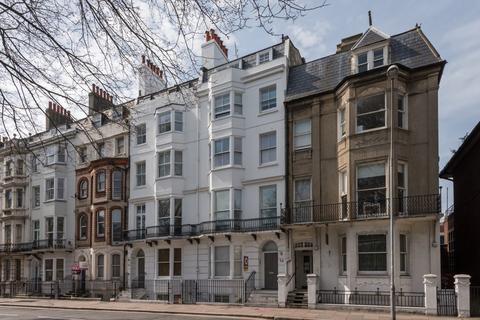 Studio to rent, Marlborough Place, Brighton BN1