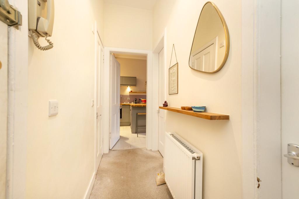 Reception hall of 8 (Flat 14) Livingstone Place