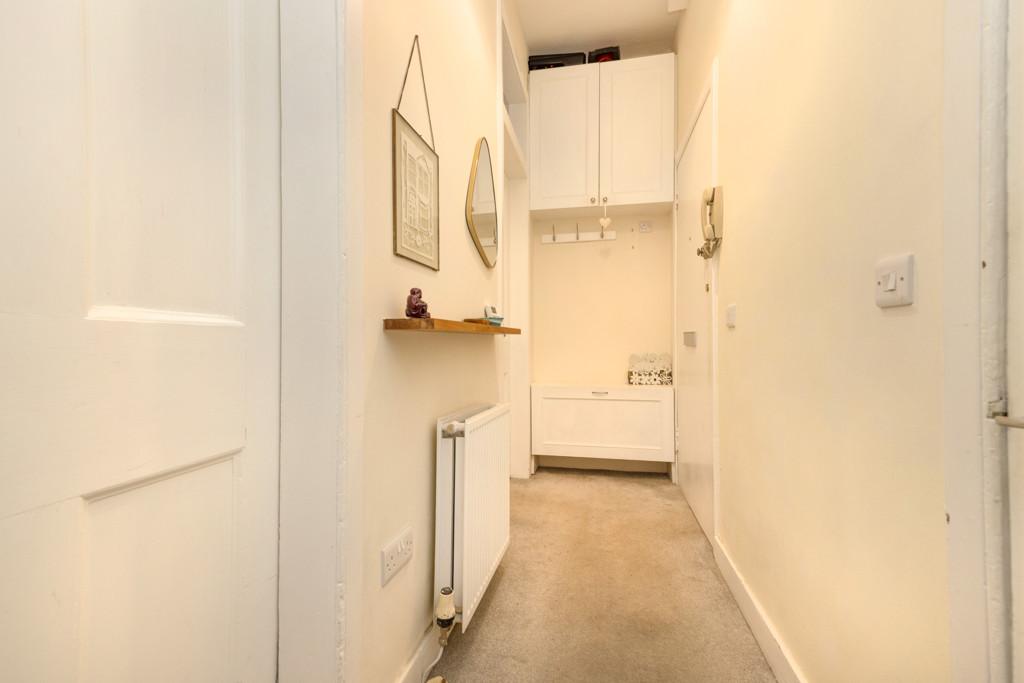 Reception hall of 8 (Flat 14) Livingstone Place