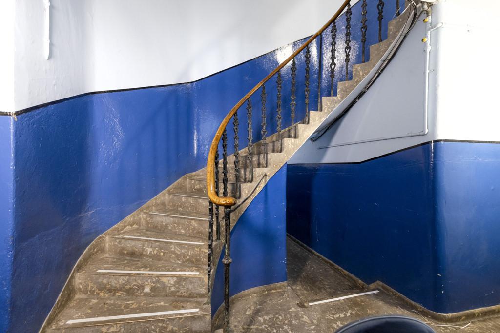 Staircase of 8 (Flat 14) Livingstone Place