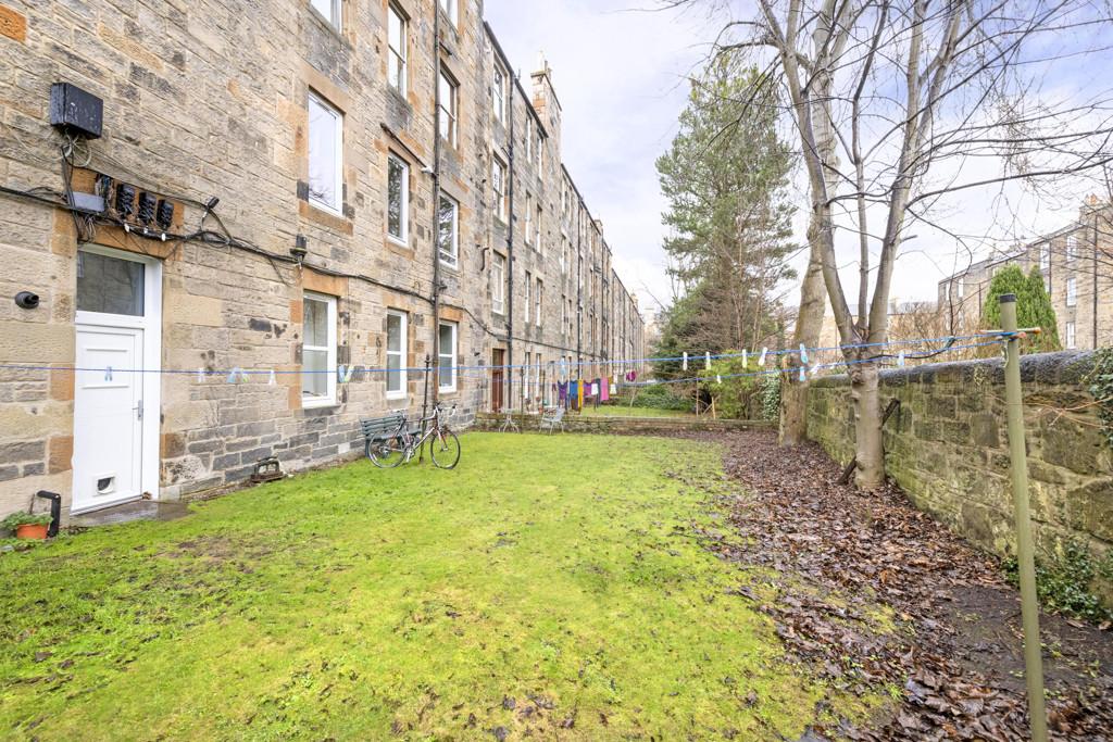Gardens of 8 (Flat 14) Livingstone Place