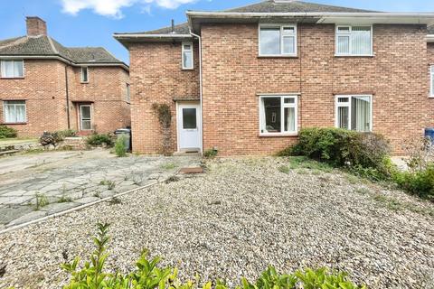 4 bedroom semi-detached house to rent, Coniston Close, NR5